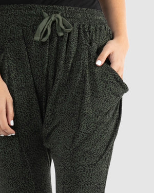 BETTY BASICS - BARCELONA PANT - Olive/Black Terrain