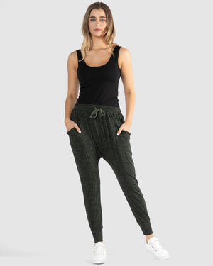 BETTY BASICS - BARCELONA PANT - Olive/Black Terrain